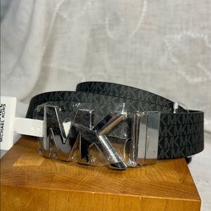 NWT Michael Kors reversible belt with iconic monogram MK belt buckle